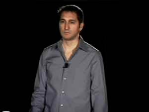 David DeAngelo founder of cocky funny David DeAngelo teaching cocky and funny lines at a seminar